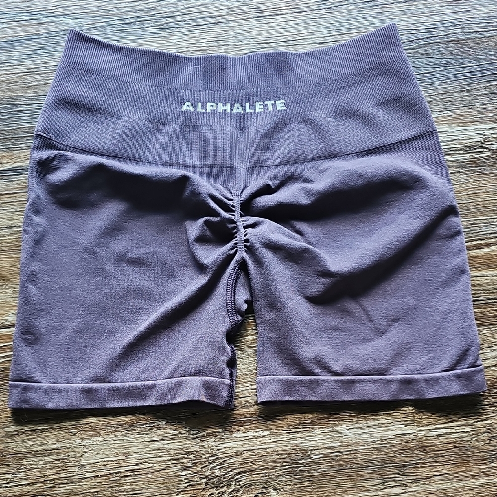 Alphalete Amplify Shorts in Dove High-Rise Ruched Plum Bike Shorts